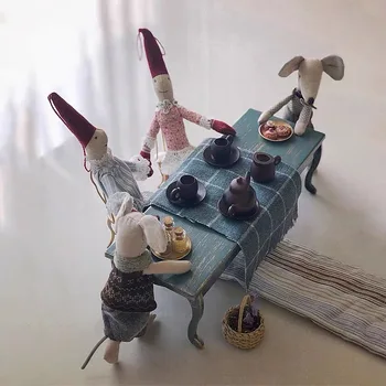 New style imitation retro gilt long table living room and kitchen doll dining table and chair set children's house mini toy
New style imitation retro gilt long table living room and kitchen doll dining table and chair set children's house mini toy