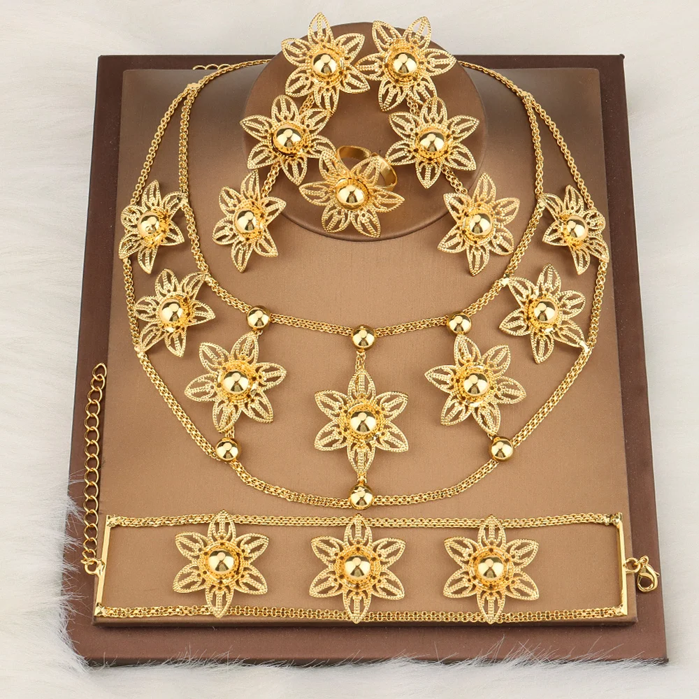 Фото Крупные золотые искусственные Необычные цветочные серьги-подвески с пряжкой