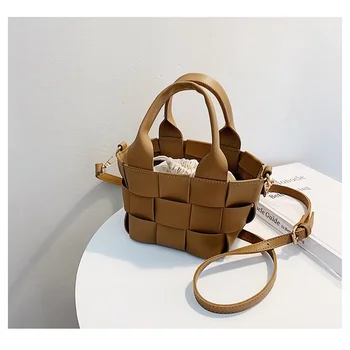 sen-mai Luxury Handbags Women Bags Designer Knit Leather Shoulder Bag Women Messenger Bag PU Leather Woven Purses and Handbags 
sen-mai Luxury Handbags Women Bags Designer Knit Leather Shoulder Bag Women Messenger Bag PU Leather Woven Purses and Handbags