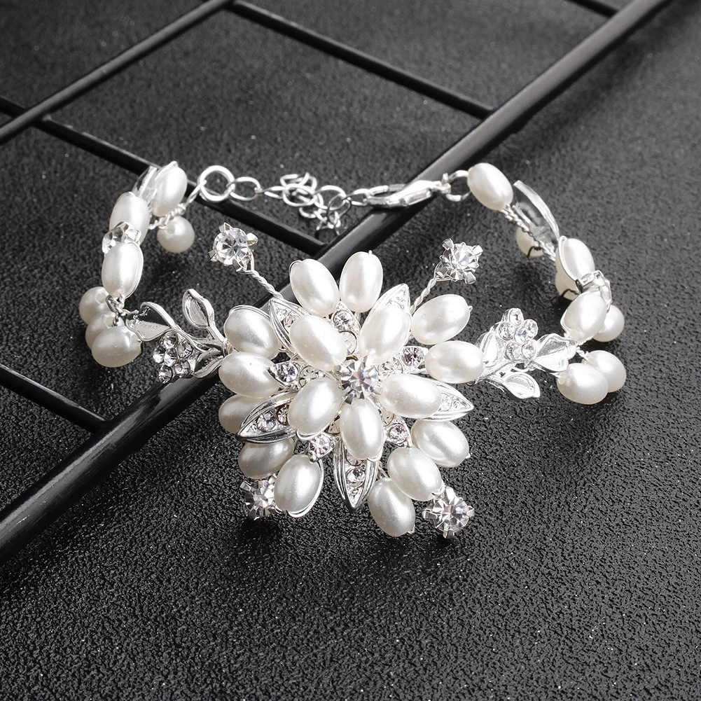 Simple Style Pearls and Rhinestones Bracelet Adjustable Flower Pattern Handmade Valentines Gift Jewelry Accessorie
Simple Style Pearls and Rhinestones Bracelet Adjustable Flower Pattern Handmade Valentines Gift Jewelry Accessorie