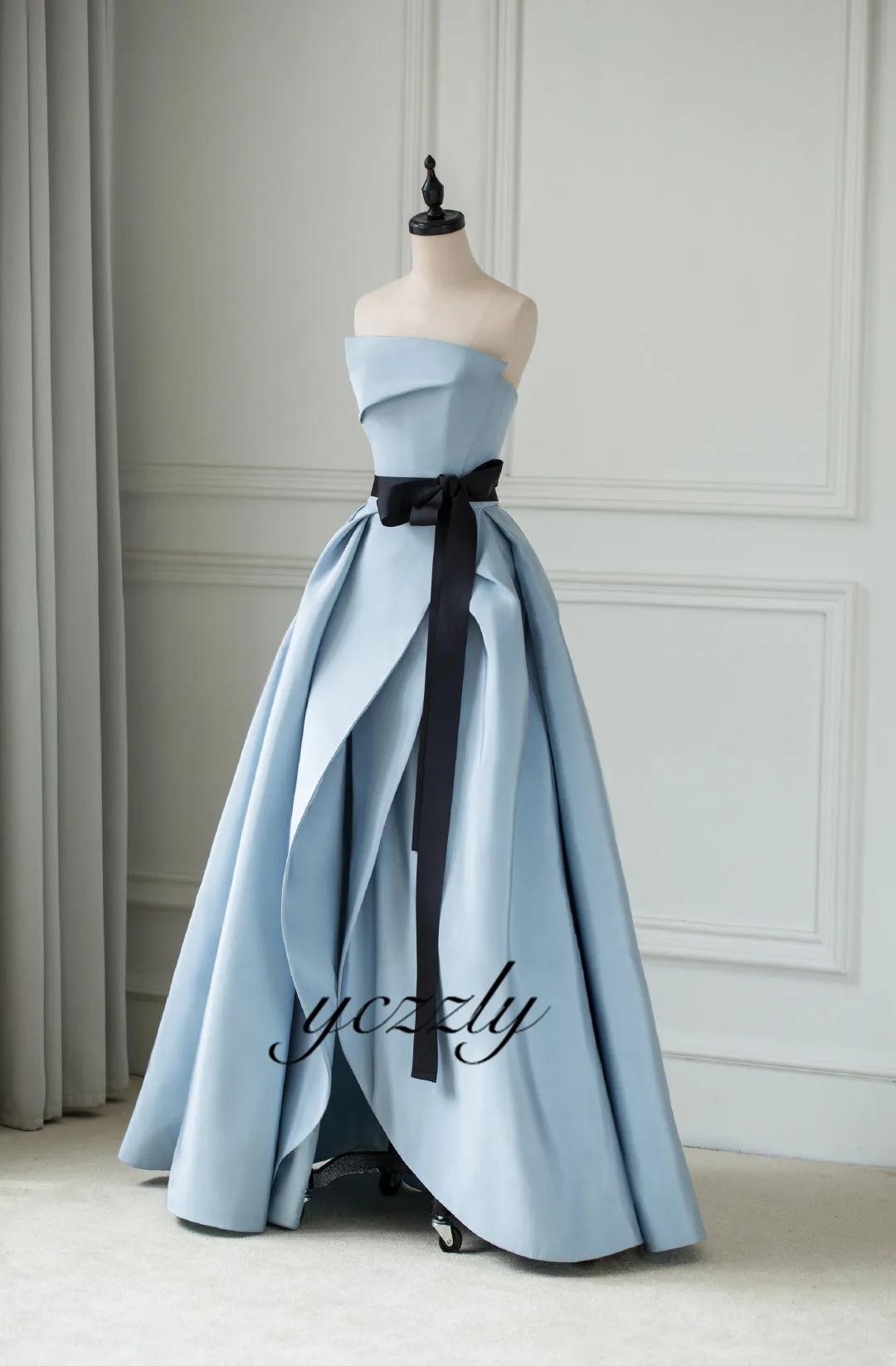 Evening Dress Long Simple Strapless Ruched Blue Evening Dress With Sashes Plus Size High Slit Evening Party Dress Robe Soiree
Evening Dress Long Simple Strapless Ruched Blue Evening Dress With Sashes Plus Size High Slit Evening Party Dress Robe Soiree