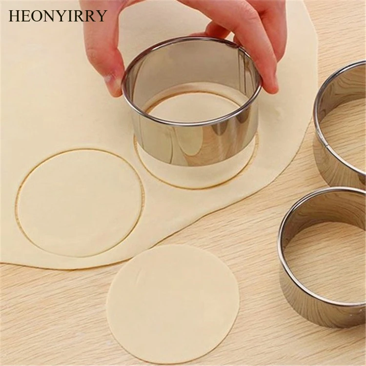 3pcs/set Stainless Steel Round Dumplings Wrappers Molds Set Cutter Maker Tools Round Cookie Pastry Wrapper Dough Cutting Tool
3pcs/set Stainless Steel Round Dumplings Wrappers Molds Set Cutter Maker Tools Round Cookie Pastry Wrapper Dough Cutting Tool