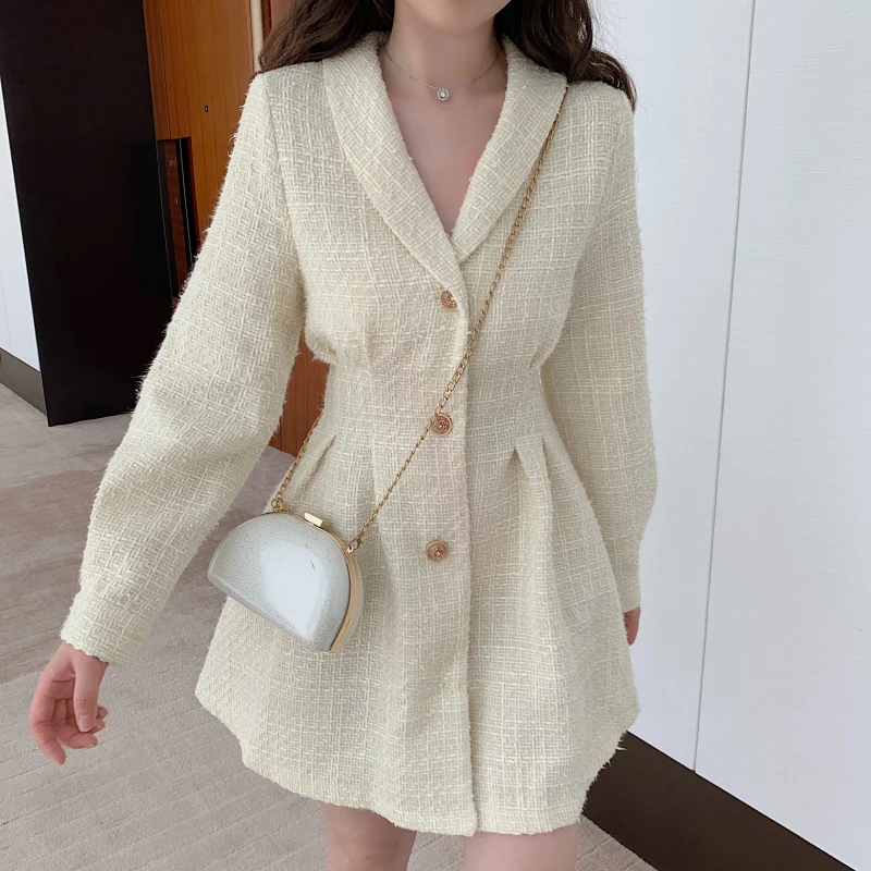 2019 autumn and winter new Korean casual temperament single-breasted suit collar long-sleeved dress female waist was thin a word
2019 autumn and winter new Korean casual temperament single-breasted suit collar long-sleeved dress female waist was thin a word