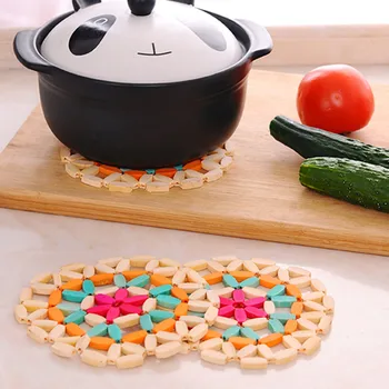 1pcs Creative circles Mats Placemat Heat Insulation Pads Against Hot Coasters Pot Pan Cup Hollow Mat Kitchen Gadgets Tools
1pcs Creative circles Mats Placemat Heat Insulation Pads Against Hot Coasters Pot Pan Cup Hollow Mat Kitchen Gadgets Tools