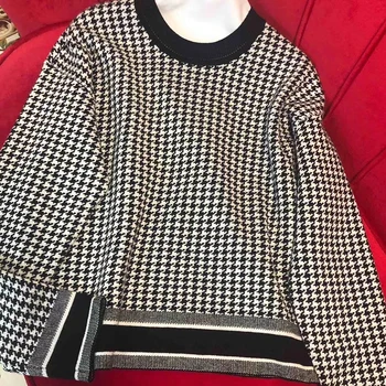 Women Plaid Sweater Autumn O-neck Long Sleeve Sweater Female Casual Cashmere Pullovers
Women Plaid Sweater Autumn O-neck Long Sleeve Sweater Female Casual Cashmere Pullovers