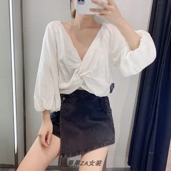 2020 New Summer Women's Shirts Solid Color Wild Fashion Ladies Blouses and Tops V Neck Korean Style Women Clothing
2020 New Summer Women's Shirts Solid Color Wild Fashion Ladies Blouses and Tops V Neck Korean Style Women Clothing