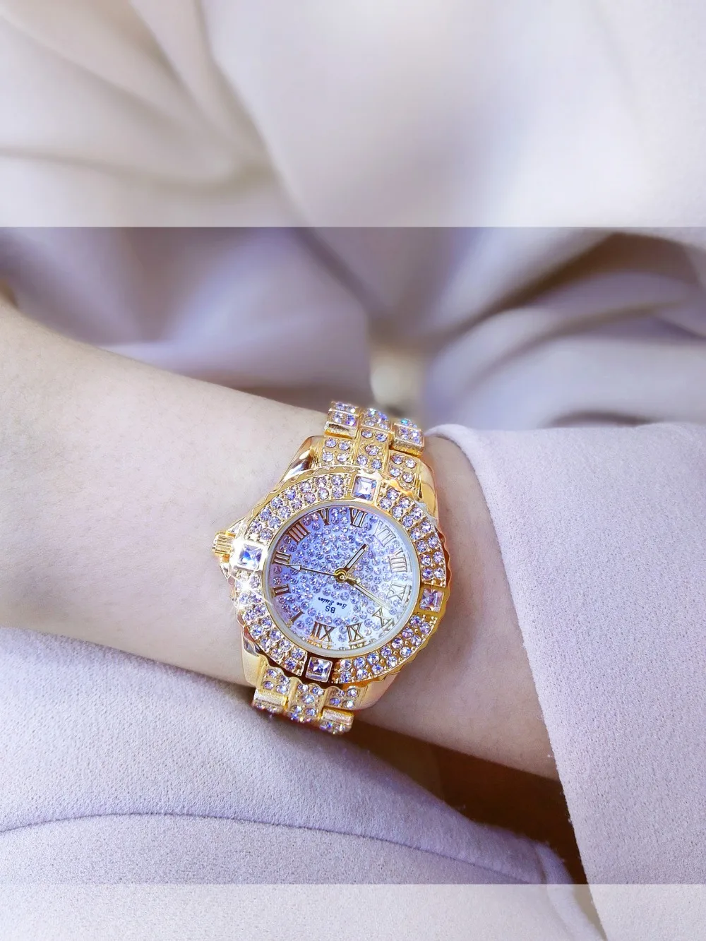 Women Watches, Diamond Gold Watch, Ladies Wrist Watches, Latest and Luxury Brand Watches, Women's Bracelet Watches, Female New Design Watches, Decent Waches for Ladies Women Watches, Diamond Gold Watch, Ladies Wrist Watches, Latest and Luxury Brand Watches, Women's Bracelet Watches, Female New Design Watches, Decent Waches for Ladies