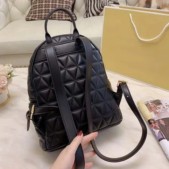 Leather Shoulder Bag Solid Color Zipper Backpack Large Capacity Business Backpack for Women Casual All-match 2020 New Arrival
Leather Shoulder Bag Solid Color Zipper Backpack Large Capacity Business Backpack for Women Casual All-match 2020 New Arrival