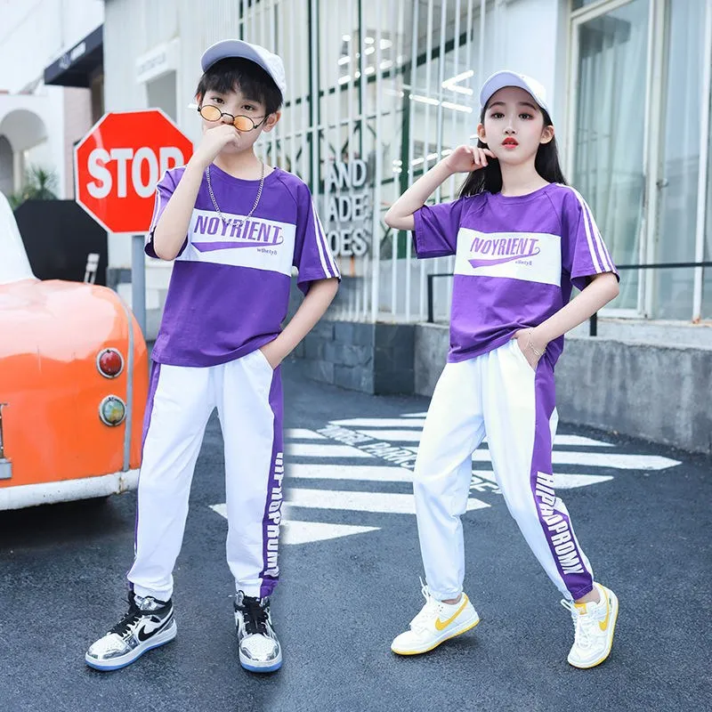 Kids Summer Casual Sportswear Unisex Suit Set 2 Pcs Outfits Korean Fashion Printing Tracksuit Short Sleeve T-Shirts + Pants Set
Kids Summer Casual Sportswear Unisex Suit Set 2 Pcs Outfits Korean Fashion Printing Tracksuit Short Sleeve T-Shirts + Pants Set