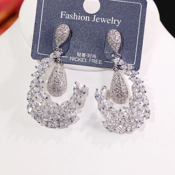 ASNORA Luxurious transparent cubic zircon smart drop-shaped zircon long wedding drop earrings 00774
ASNORA Luxurious transparent cubic zircon smart drop-shaped zircon long wedding drop earrings 00774