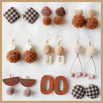 Korean Plaid Hair Ball Geometric Wood Vintage 2019 Fall Winter Women Stud Earrings Fashion Jewelry Accessories Wholesale-QJD5-W3
Korean Plaid Hair Ball Geometric Wood Vintage 2019 Fall Winter Women Stud Earrings Fashion Jewelry Accessories Wholesale-QJD5-W3