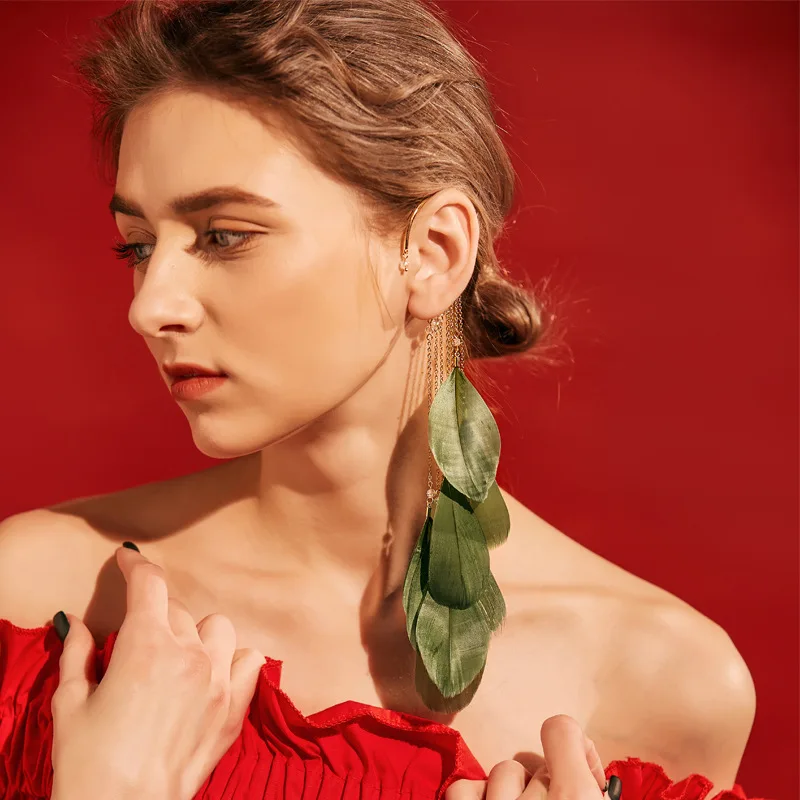 1piece new long No pierced dangle green feather Tassel earrings party jewelry handmade fashion Dangle earrings for women girl
1piece new long No pierced dangle green feather Tassel earrings party jewelry handmade fashion Dangle earrings for women girl