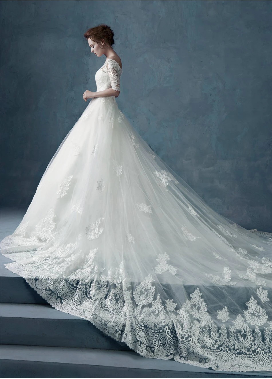 2015 new hot a-line long lace appliques Wedding Dress with half sleeve louisvuigon bride dresses Vestidos de novia casamento
2015 new hot a-line long lace appliques Wedding Dress with half sleeve louisvuigon bride dresses Vestidos de novia casamento