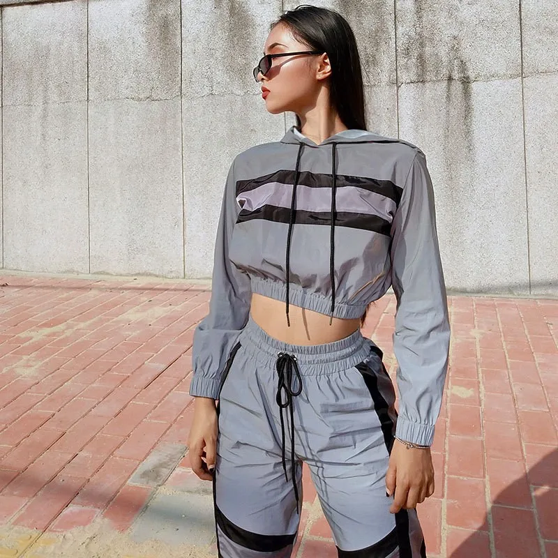 Women's Tracksuits 2 Piece Set Reflection Crop Top And Pants Fashion Female Loose Long Sleeve Hoodies Jogger Pants Sets Femme
Women's Tracksuits 2 Piece Set Reflection Crop Top And Pants Fashion Female Loose Long Sleeve Hoodies Jogger Pants Sets Femme