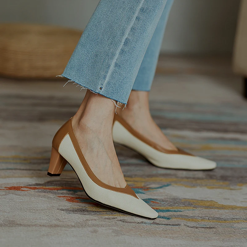 2020 new spring and autumn stitching middle heel women's shoes simple wild leather canvas shallow mouth single shoes Z986
2020 new spring and autumn stitching middle heel women's shoes simple wild leather canvas shallow mouth single shoes Z986
