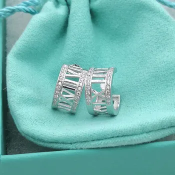 Women's Sterling Silver Classic Round Hollow Roman Numeral Alphabet with Zircon Stud Earrings
Women's Sterling Silver Classic Round Hollow Roman Numeral Alphabet with Zircon Stud Earrings
