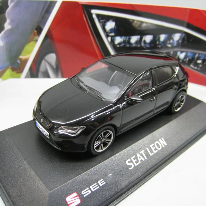 

1/43 scale seat leon classic alloy car model Simulation static model metal diecast toy model as children's gift collection show