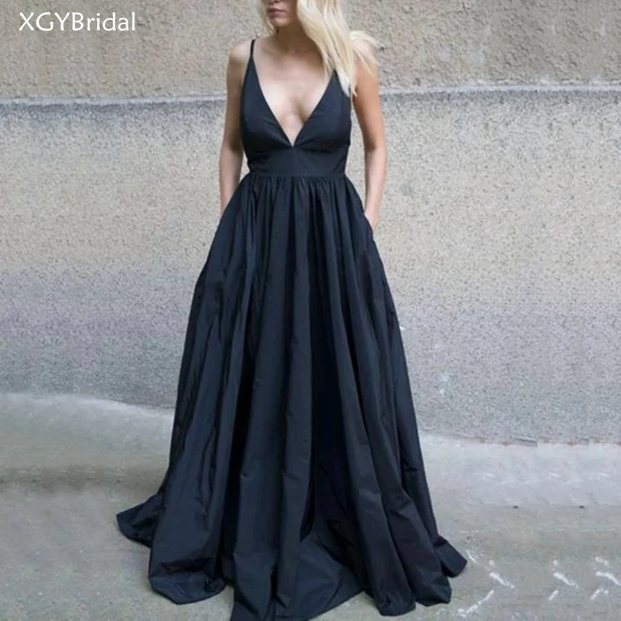 Женское вечернее платье на бретельках, сексуальное платье с V-образным вырезом для выпускного вечера
Женское вечернее платье на бретельках, сексуальное платье с V-образным вырезом для выпускного вечера