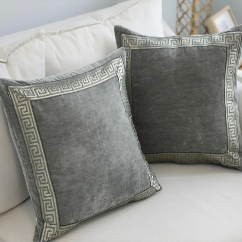 Pillow in Nordic Classic Embroidery Model Room Grey Plush Embroidered Pillows Cushion for Upholstered Furniture Model Room
Pillow in Nordic Classic Embroidery Model Room Grey Plush Embroidered Pillows Cushion for Upholstered Furniture Model Room