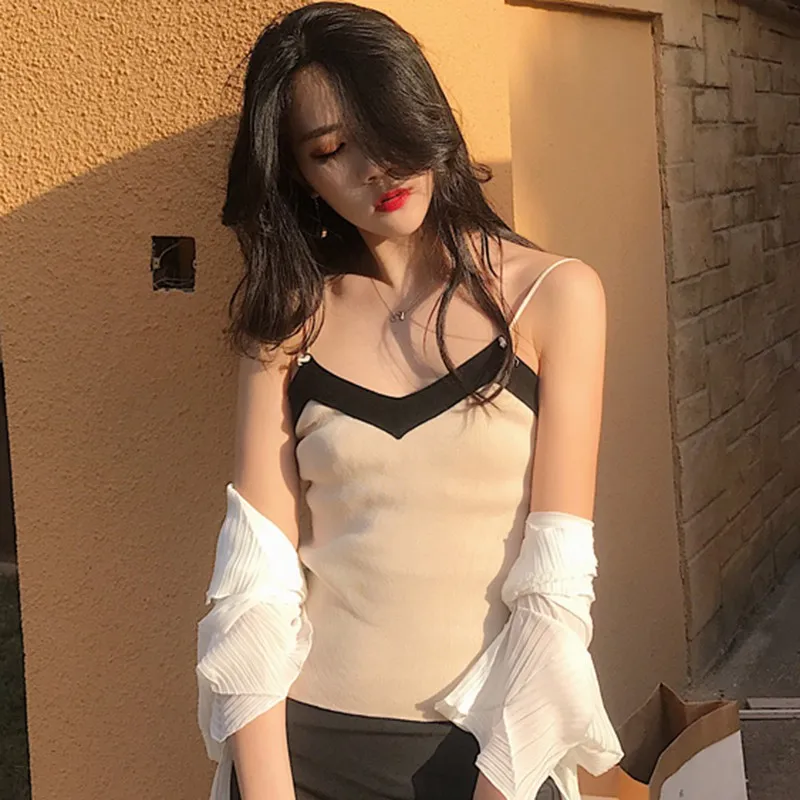 Women Knitted Short Camisole Slim Backless V-Neck Casual Sexy Color Block Patchwork Color Tank Top for Female
Women Knitted Short Camisole Slim Backless V-Neck Casual Sexy Color Block Patchwork Color Tank Top for Female