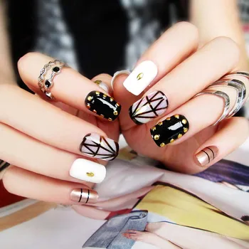 24pcs press on nail Trend Fashion Rivet Fake Nails Black and White Color Stripefake nails with design Phototherapy glue on nails 
24pcs press on nail Trend Fashion Rivet Fake Nails Black and White Color Stripefake nails with design Phototherapy glue on nails