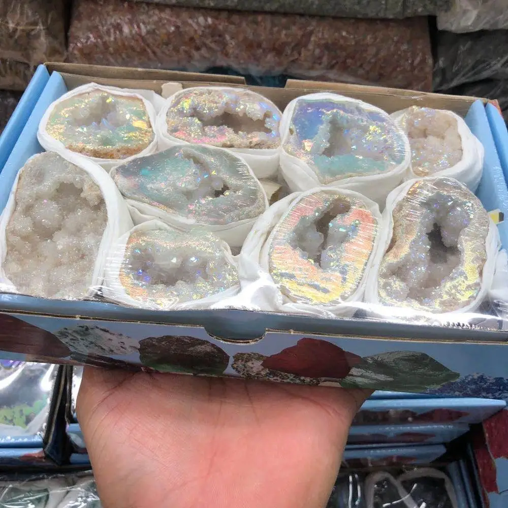 A box of natural crystal electroplated crystal caves with new crystal minerals packaged with natural crystal
A box of natural crystal electroplated crystal caves with new crystal minerals packaged with natural crystal