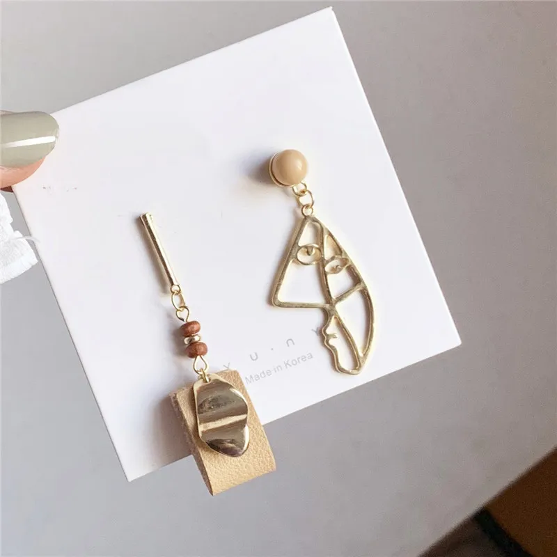 S925 Silver Pin Retro Earrings Art Asymmetric Face Earrings Personality French Woman Earring Jewelry 
S925 Silver Pin Retro Earrings Art Asymmetric Face Earrings Personality French Woman Earring Jewelry