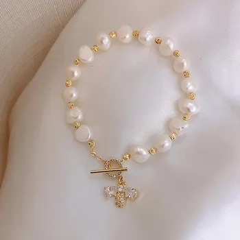 Korea hot Fashion Jewelry High-end Natural Baroque Shaped Freshwater Pearl Bracelet Micro-inlaid Bee Design Bracelet for women
Korea hot Fashion Jewelry High-end Natural Baroque Shaped Freshwater Pearl Bracelet Micro-inlaid Bee Design Bracelet for women