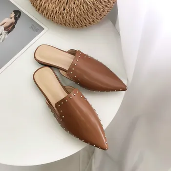 2020 Summer Fashion Rivet Flat Bottom Pointed Toe Half Mules Shoes Woman Soft Comfort Ladies Slippers Slip on Women's Slides
2020 Summer Fashion Rivet Flat Bottom Pointed Toe Half Mules Shoes Woman Soft Comfort Ladies Slippers Slip on Women's Slides
