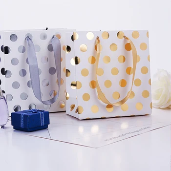 12pcs Party Favor Portable Polka Dot Present With Handles Birthday Celebration Christmas Decoration Gift Bag Wedding Tote Pouch
12pcs Party Favor Portable Polka Dot Present With Handles Birthday Celebration Christmas Decoration Gift Bag Wedding Tote Pouch