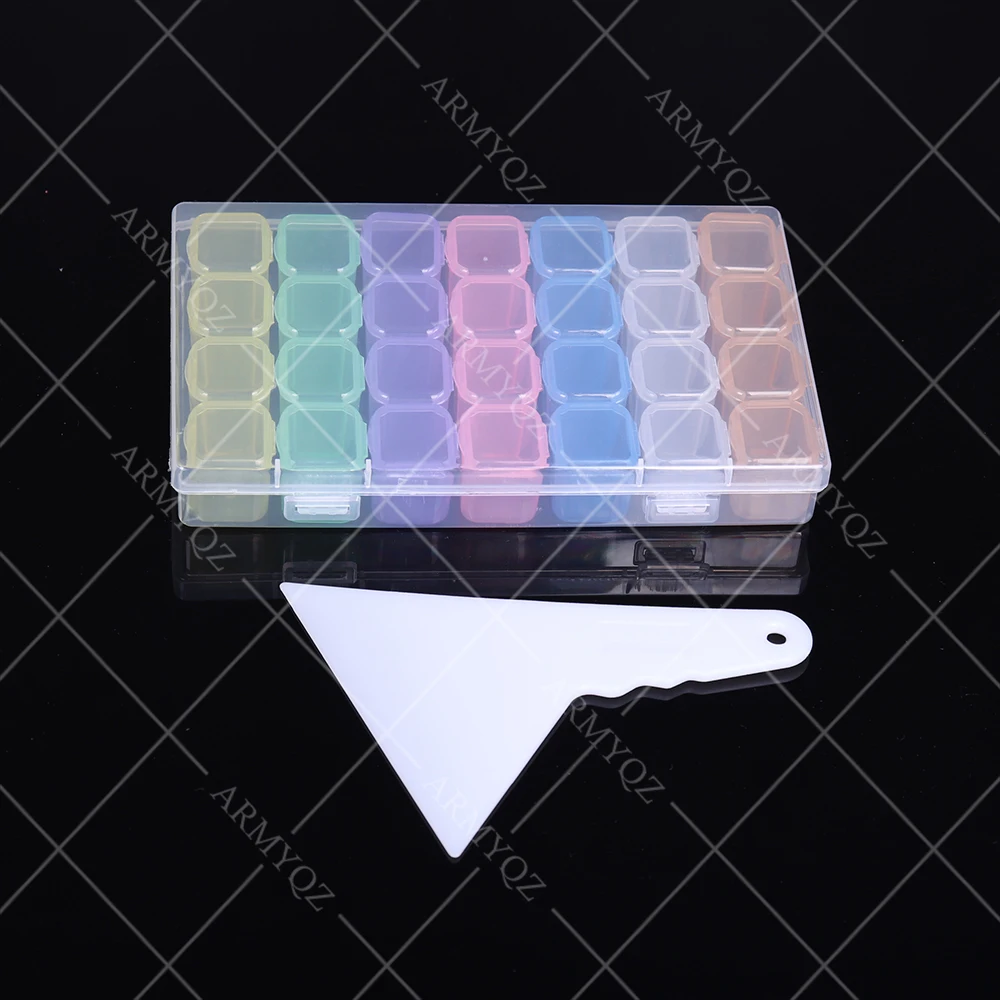 28 Lattices Diamond Embroidery Accessories diamond painting Boxes Cross Stitch Cases Storage Organizer With Corrector
28 Lattices Diamond Embroidery Accessories diamond painting Boxes Cross Stitch Cases Storage Organizer With Corrector