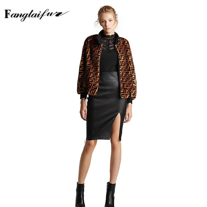 Fang Tai Fur 2019 Winter Import Velvet Mink Fur Overcoats For Femal Print Double F Letter Mink Coat Women's Short Real Fur Coats
Fang Tai Fur 2019 Winter Import Velvet Mink Fur Overcoats For Femal Print Double F Letter Mink Coat Women's Short Real Fur Coats