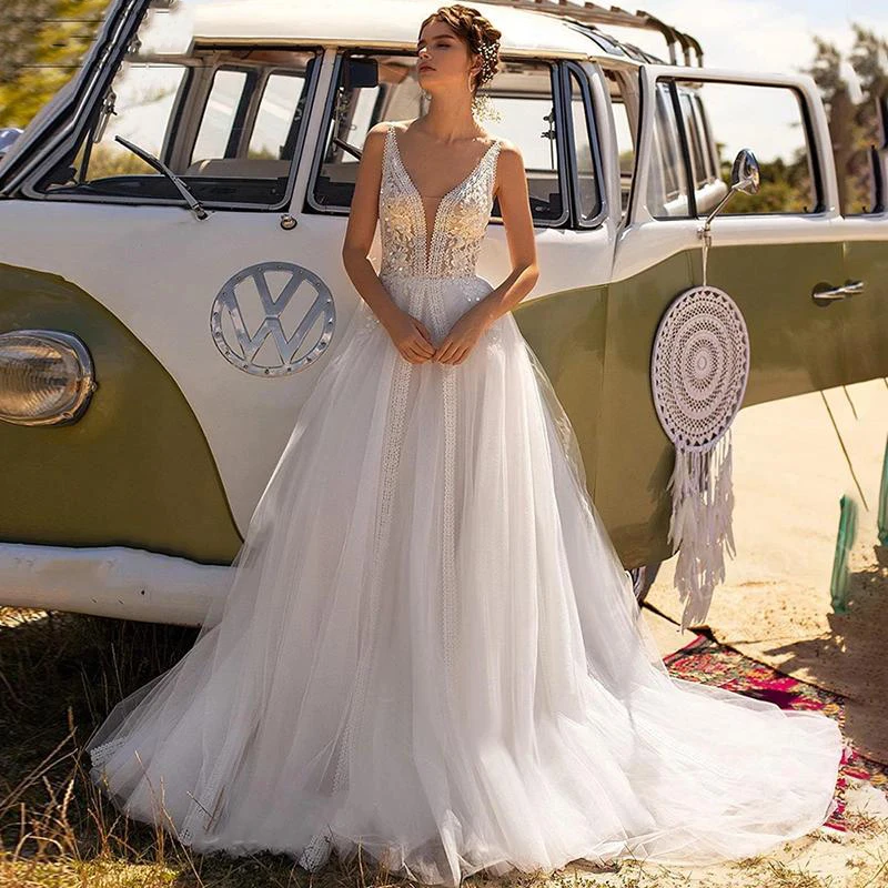Chic V-neck Lace Applique Wedding Dress Boho A-Line 2021 Sleeveless Open Back Beach Bride Gown Plus Size Vestido de Noiva | Свадьбы и