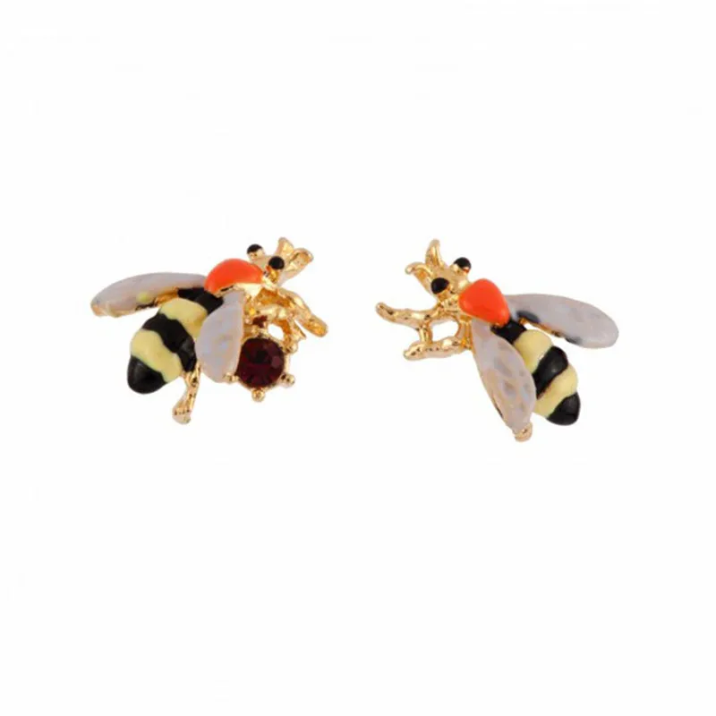 Rose series creative cute little bee 925 silver needle stud earrings fashion personality niche design enamel glaze earrings
Rose series creative cute little bee 925 silver needle stud earrings fashion personality niche design enamel glaze earrings