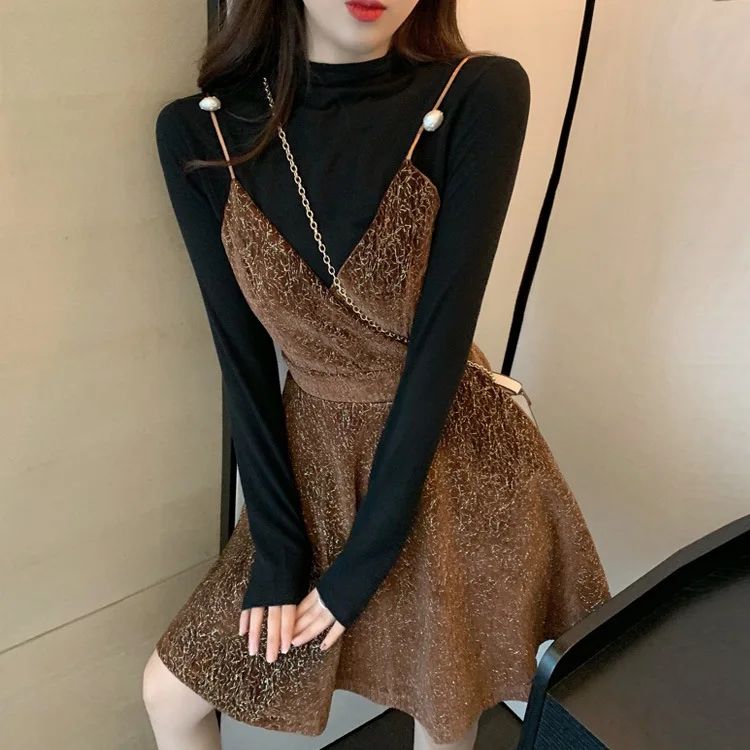 Photo Shoot Hong Kong Flavor Camisole Pearl Gold And Silver Velvet Waist Hugging Slimming Short Dress + Mock-Neck Sweater
Photo Shoot Hong Kong Flavor Camisole Pearl Gold And Silver Velvet Waist Hugging Slimming Short Dress + Mock-Neck Sweater