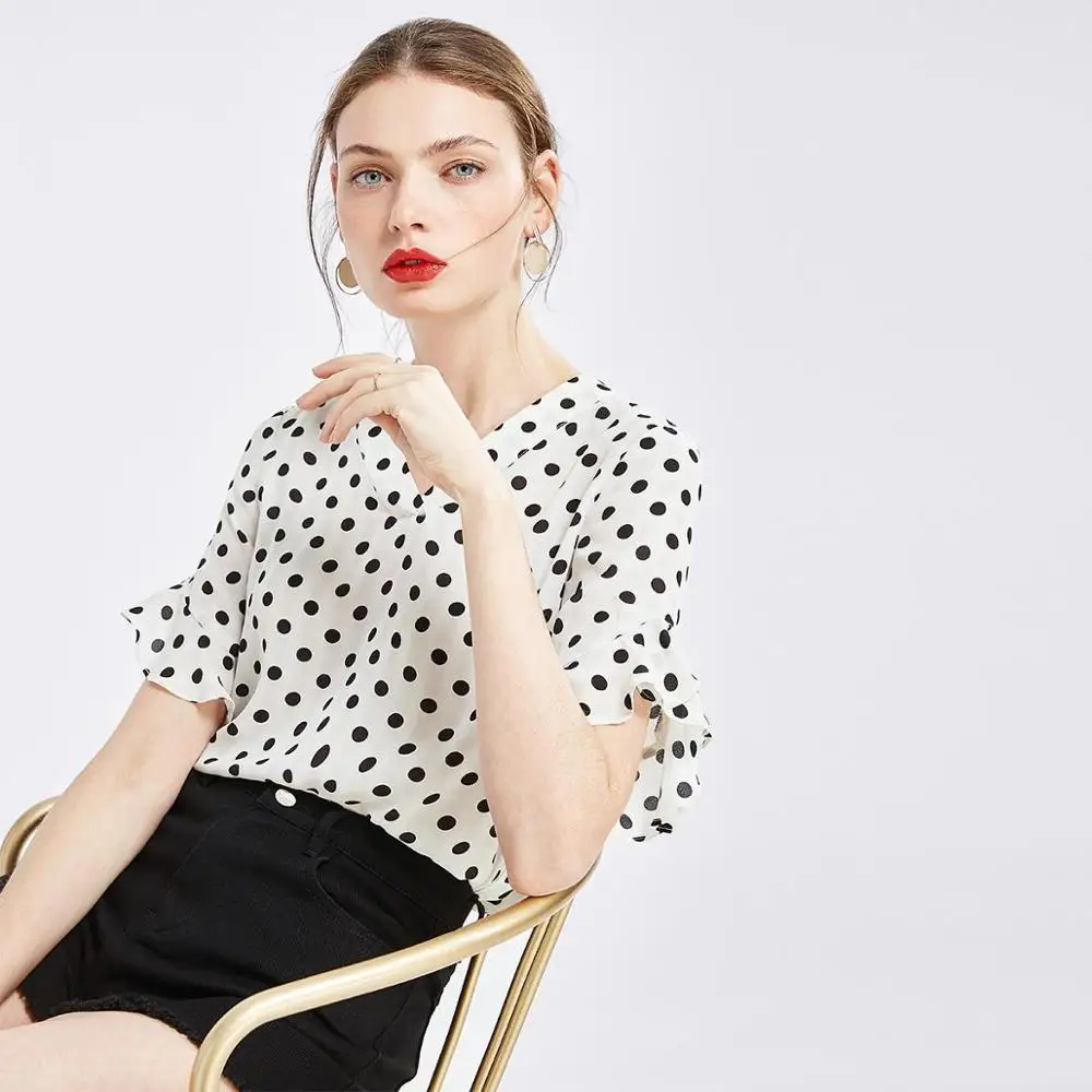 New Brand Women Chiffon Blouse Petal Sleeves V-Neck Loose Casual Women Shirt Office Work Tops Clothes
New Brand Women Chiffon Blouse Petal Sleeves V-Neck Loose Casual Women Shirt Office Work Tops Clothes