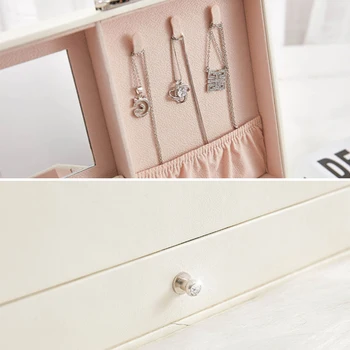 Gift Necklaces Rings Stud Storage Simple Solid Makeup Organizer Organizer Portable Jewelry Box Multi Layer Display With Key
Gift Necklaces Rings Stud Storage Simple Solid Makeup Organizer Organizer Portable Jewelry Box Multi Layer Display With Key