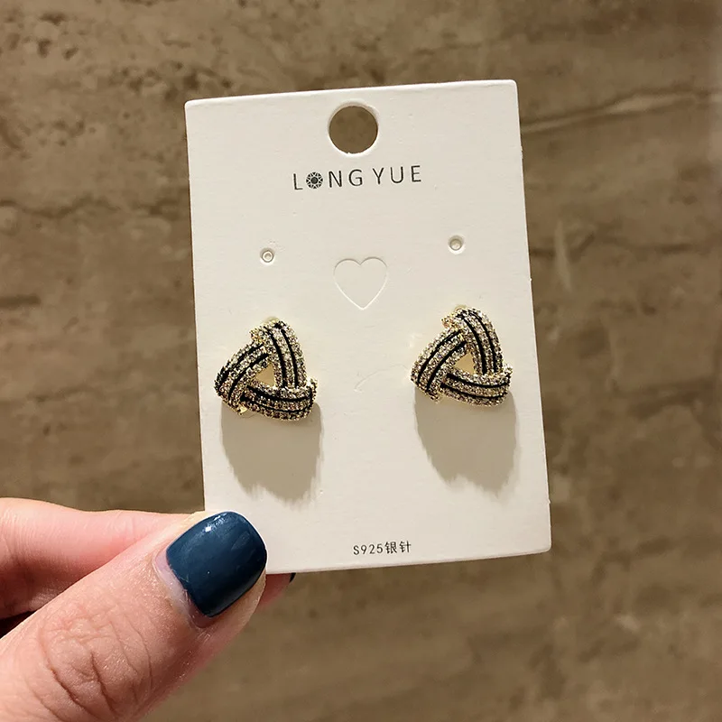 Concise Geometry Ear Nail S925 Silver Needle Earrings Temperament Personality Eardrop All-match Micro Insert Earring
Concise Geometry Ear Nail S925 Silver Needle Earrings Temperament Personality Eardrop All-match Micro Insert Earring