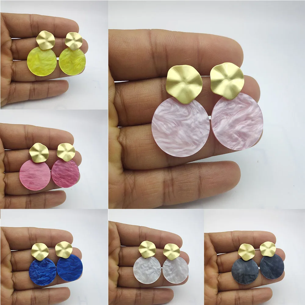 Fashion Acrylic Pendant Earrings Irregular Matte Golden Rose Geometric Earrings Simple Acrylic Earrings for Women Gift Jewellery
Fashion Acrylic Pendant Earrings Irregular Matte Golden Rose Geometric Earrings Simple Acrylic Earrings for Women Gift Jewellery