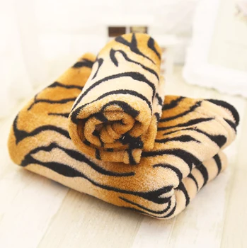 Pet Autumn And Winter Pad Soft Warm Coral Fleece Puppy Cat Mattress Blanket Tiger Pattern Rainbow Blanket Pet Supplies 
Pet Autumn And Winter Pad Soft Warm Coral Fleece Puppy Cat Mattress Blanket Tiger Pattern Rainbow Blanket Pet Supplies