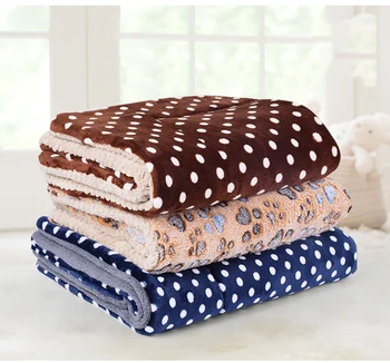 Pet Dog Mat Winter Warming Cushion Soft Rest Cat Blanket Flannel Thickened Pet Sleeping Cover for Dogs Cats Pad Pet Supplies
Pet Dog Mat Winter Warming Cushion Soft Rest Cat Blanket Flannel Thickened Pet Sleeping Cover for Dogs Cats Pad Pet Supplies