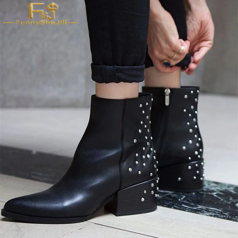 Matte Black Rivets Ankle Boots 5cm Block Low Heels Inside Zipper Gift Chunky Large Size 15 16 Office Lady Autumn Women Shoes
Matte Black Rivets Ankle Boots 5cm Block Low Heels Inside Zipper Gift Chunky Large Size 15 16 Office Lady Autumn Women Shoes