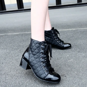 SARAIRIS Brand Designer Booties Plus Size 32-48 Lady Chunky Heel Shoes Woman Casual Autumn Winter Ankle Boots Women
SARAIRIS Brand Designer Booties Plus Size 32-48 Lady Chunky Heel Shoes Woman Casual Autumn Winter Ankle Boots Women