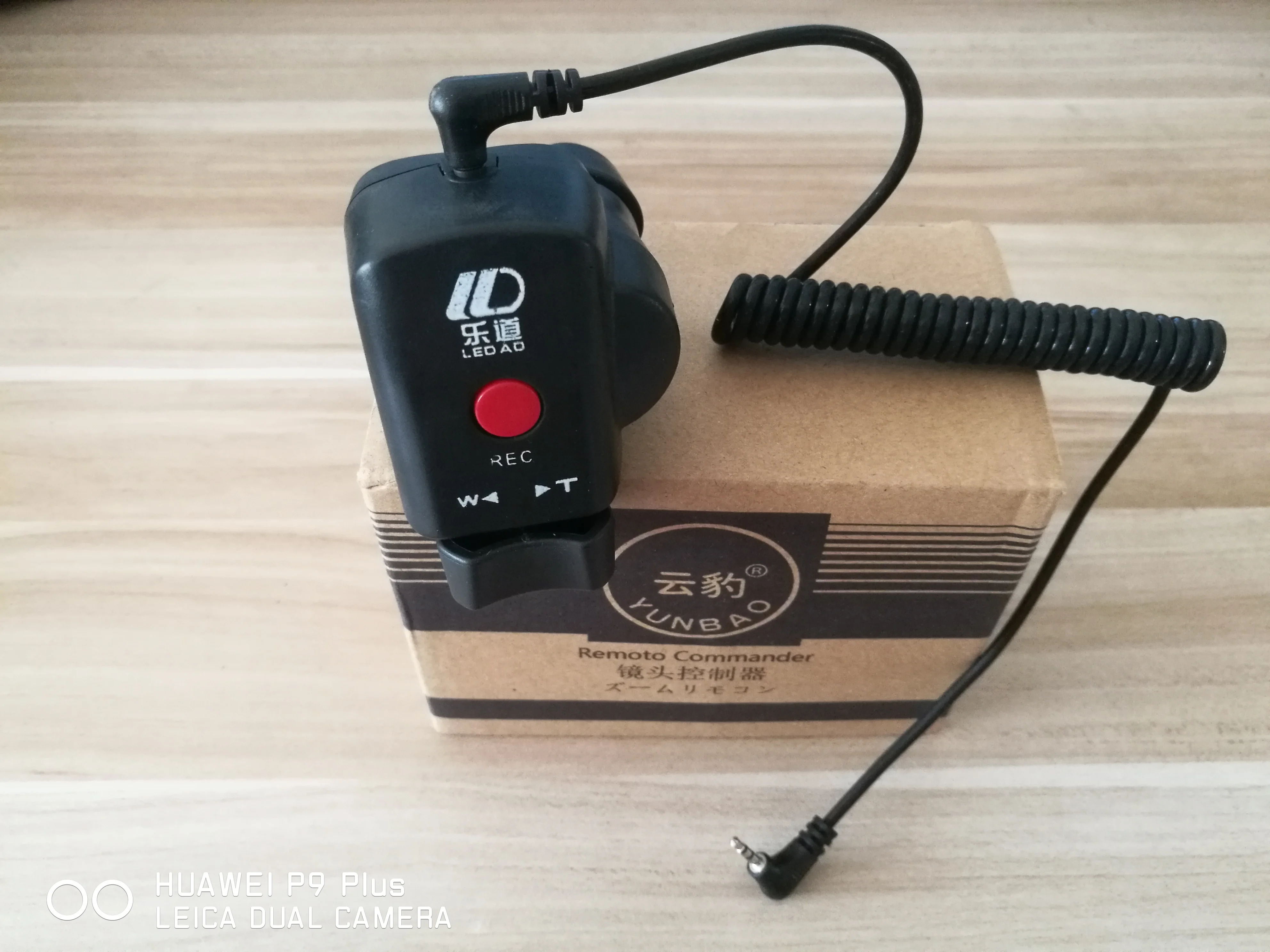 DSLR Pro Zoom Control Rec A1C 150P, XHG1, 130AC DV Camera LANC ACC REMOTE Controller
DSLR Pro Zoom Control Rec A1C 150P, XHG1, 130AC DV Camera LANC ACC REMOTE Controller