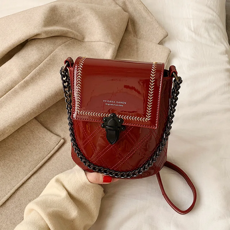 Patent Leather INS Women's 2020 Korean-style New Style Spring Fashion Rhombus Spiraea Bucket Bag GIRL'S Crossbody Bag
Patent Leather INS Women's 2020 Korean-style New Style Spring Fashion Rhombus Spiraea Bucket Bag GIRL'S Crossbody Bag