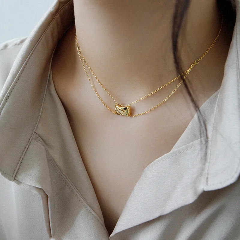 Double chain rectangle pendant necklace S925 sterling silver clavicle short two chain rectangle grid pendant necklace women gift
Double chain rectangle pendant necklace S925 sterling silver clavicle short two chain rectangle grid pendant necklace women gift