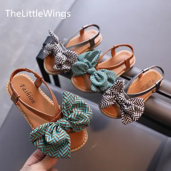 Children's shoes 2020 summer new girl Korean fashion cute sweet bowknot princess sandals 1-6 years old
Children's shoes 2020 summer new girl Korean fashion cute sweet bowknot princess sandals 1-6 years old