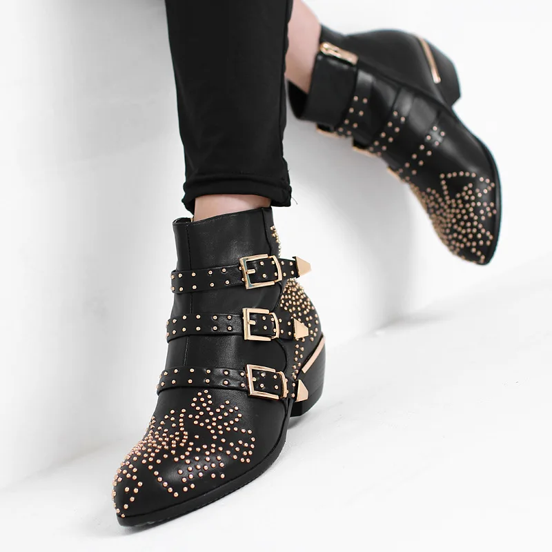 2019 Winter Rough With Genuine Leather With Low Woman Boots Sharp Keep Warm Will Code Rivet Short Boots Woman
2019 Winter Rough With Genuine Leather With Low Woman Boots Sharp Keep Warm Will Code Rivet Short Boots Woman