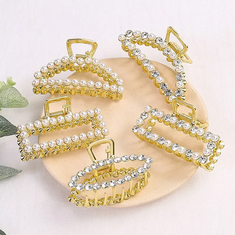 7CM Large Size Pearl Rhinestone Heart Hair Claws Adult Headwear Geometric Hair Clips for Girl Hair Accessories for Women
7CM Large Size Pearl Rhinestone Heart Hair Claws Adult Headwear Geometric Hair Clips for Girl Hair Accessories for Women