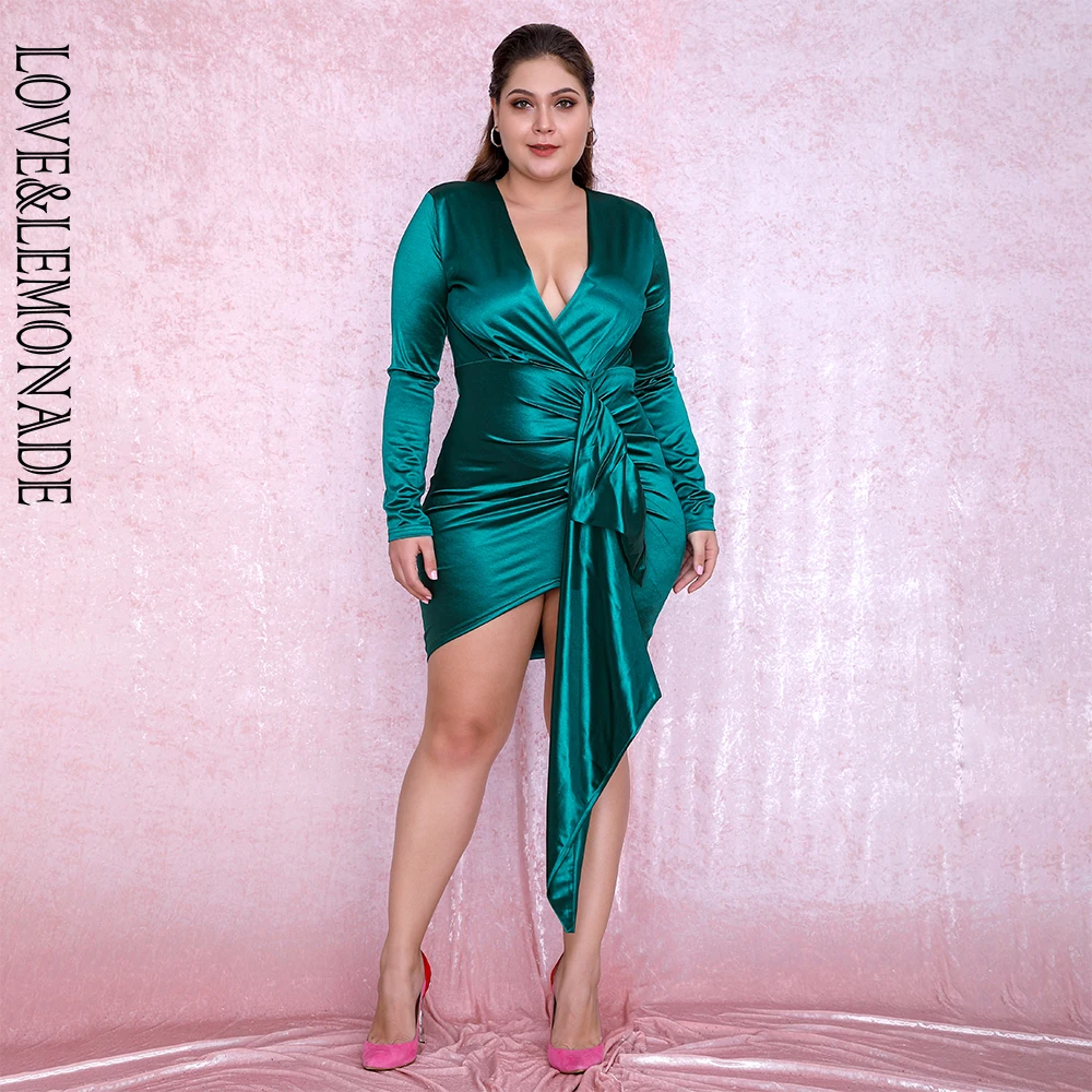 LOVE&LEMONADE PLUS SIZE Sexy Green V-Neck Shirring Streamer Decoration Bodycon Party Dress LM81639Plus Autumn/Winter
LOVE&LEMONADE PLUS SIZE Sexy Green V-Neck Shirring Streamer Decoration Bodycon Party Dress LM81639Plus Autumn/Winter